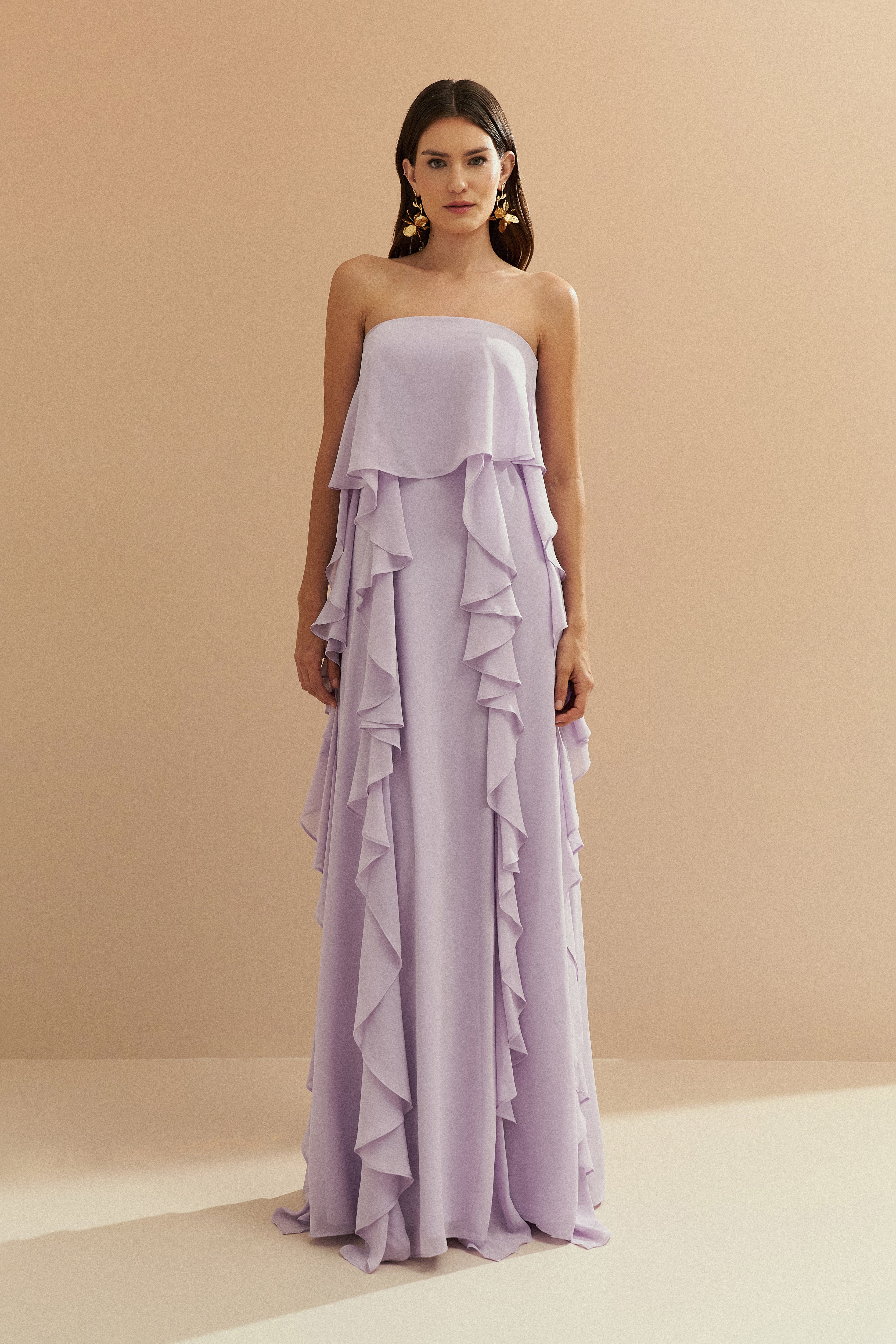 Vestido Longo com Decote Reto, Babados na Saia e Echarpe - Catalunha Lilás | Lavanda