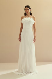 Vestido Longo de Chiffon Sem Alça, com Babados Plissados no Busto, Cintura Marcada e Saia Plissada - Âmbar Off White