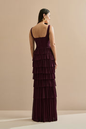 Vestido Longo em Tule com Alças e Decote Quadrado, Saia com Babados em Camadas – Livine Marsala