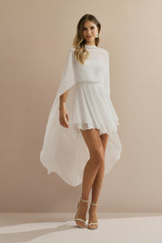 Vestido Curto em Chiffon com Decote Reto Sem Alças e Capa Fluida Sobreposta - Áurea Off White
