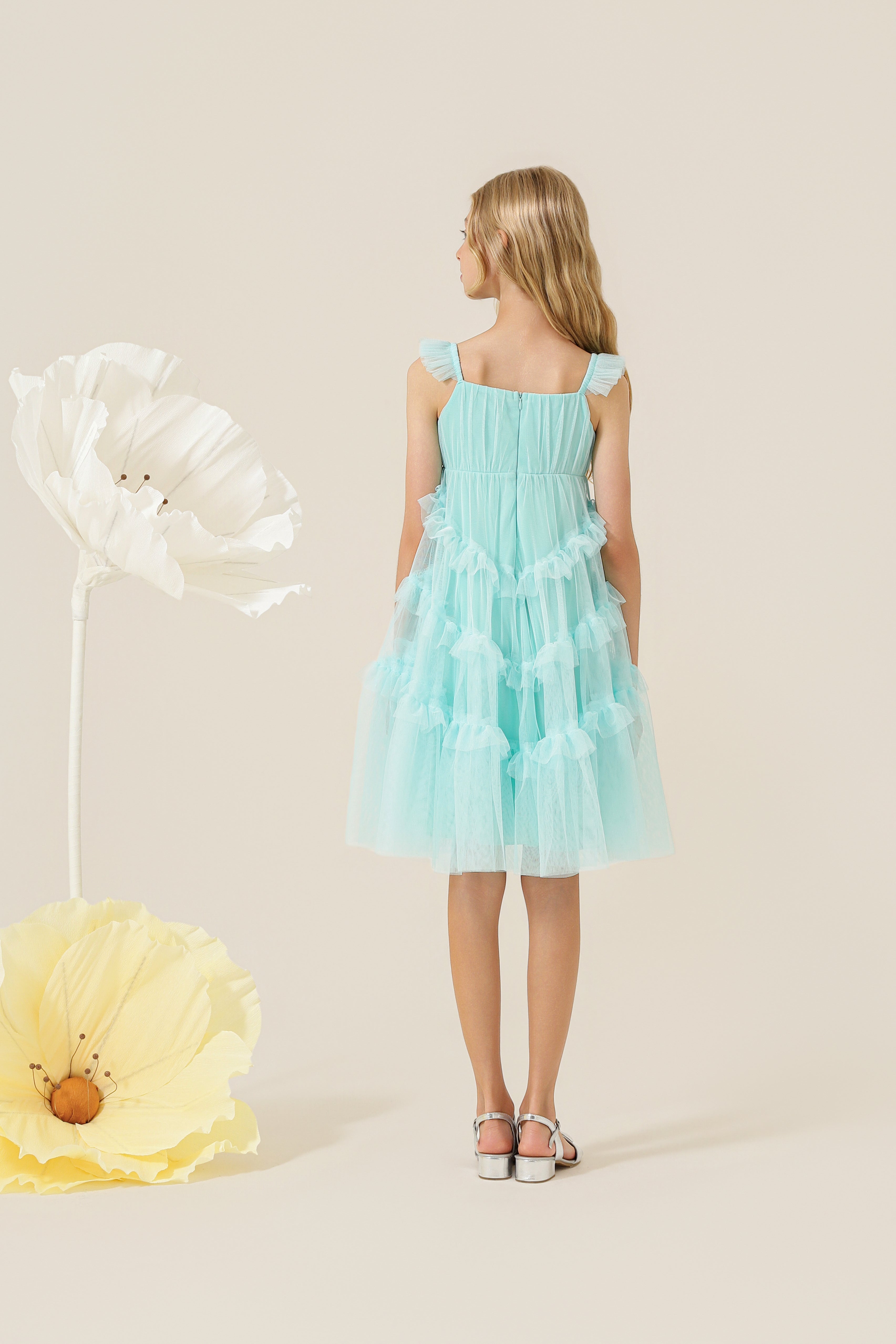 Vestido Infantil em Tule com Frufru nas Alças, Corpo Franzido com Babados Assimétricos - Cereja Azul Claro