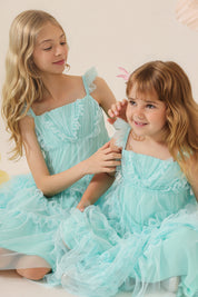 Vestido Infantil em Tule com Frufru nas Alças, Corpo Franzido com Babados Assimétricos - Cereja Azul Claro
