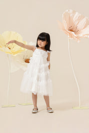 Vestido Infantil em Tule com Frufru nas Alças, Corpo Franzido com Babados Assimétricos - Cereja Off White