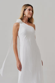 Vestido Long Midi com Decote Assimétrico e Flor Removível - Santa Fé Off White