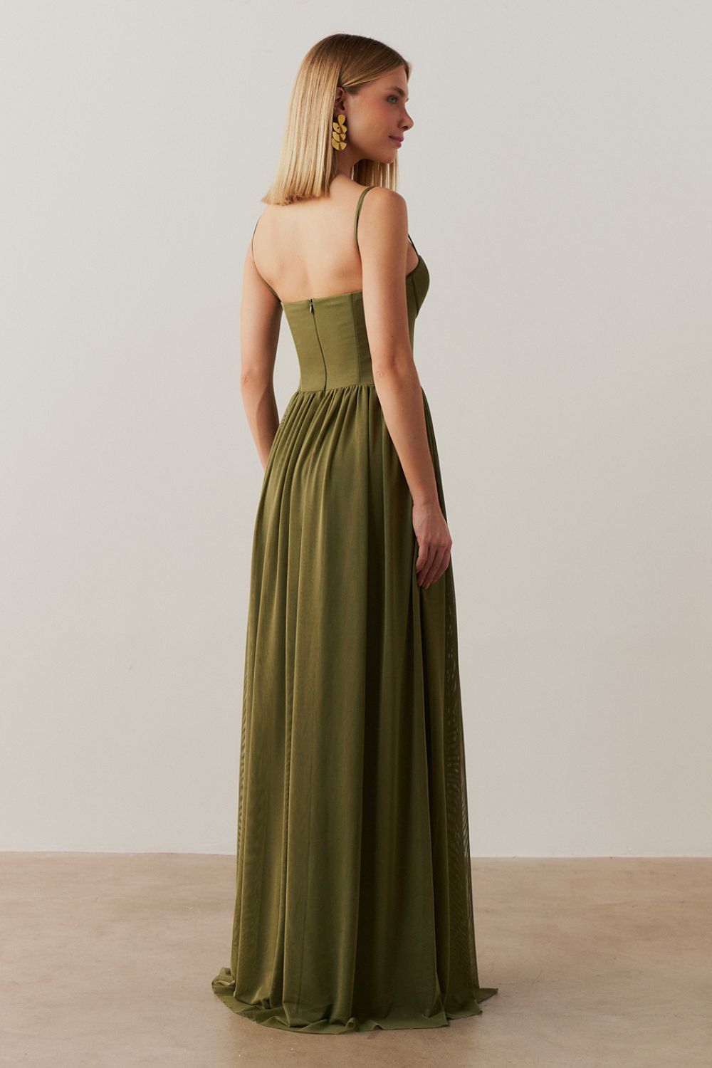 Vestido Longo, Busto Demarcado e Saia Franzida - Calgari Oliva