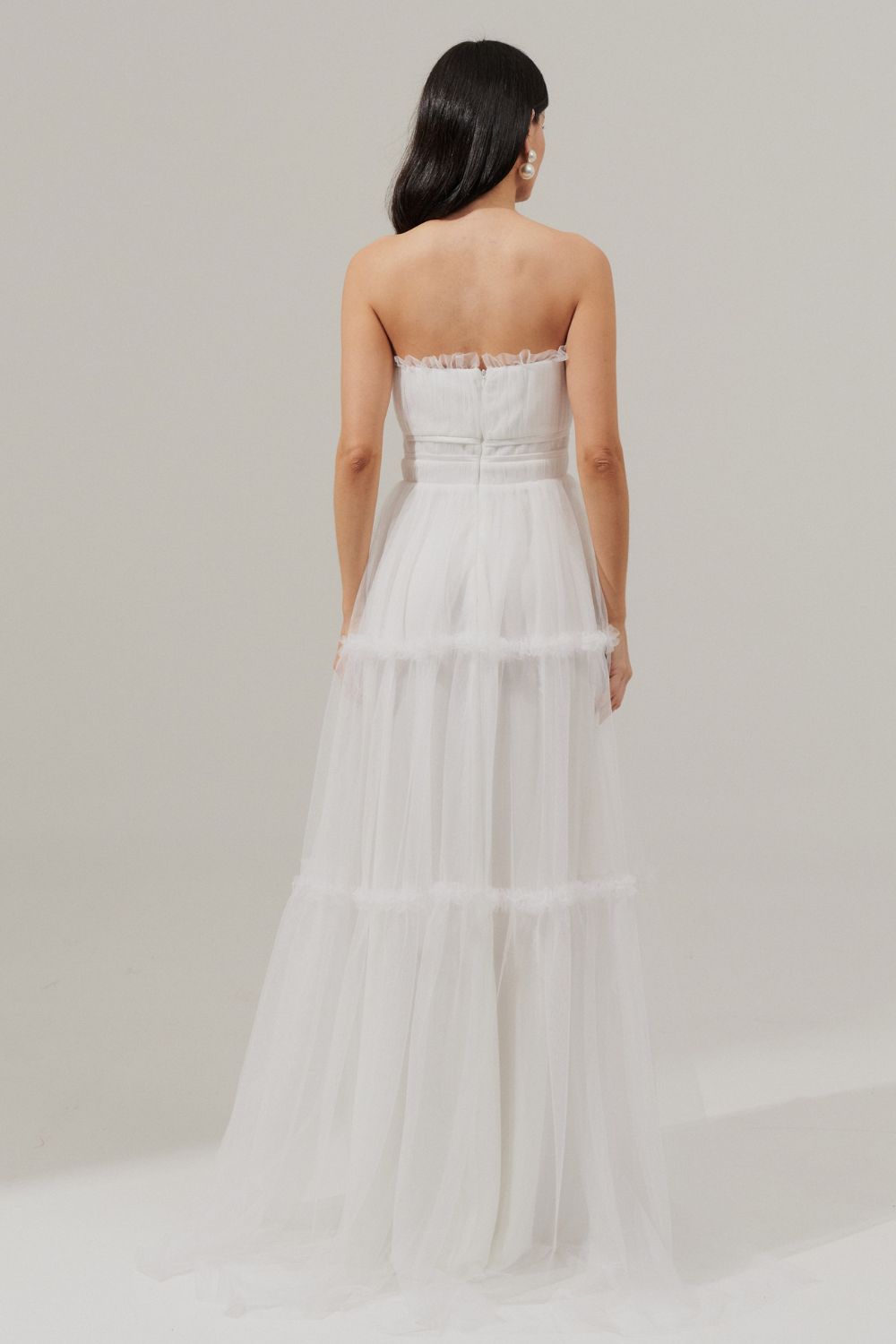 Vestido Longo com Busto Demarcado, Detalhes em Viés e Saia de Marias com Babados - Romênia Off White
