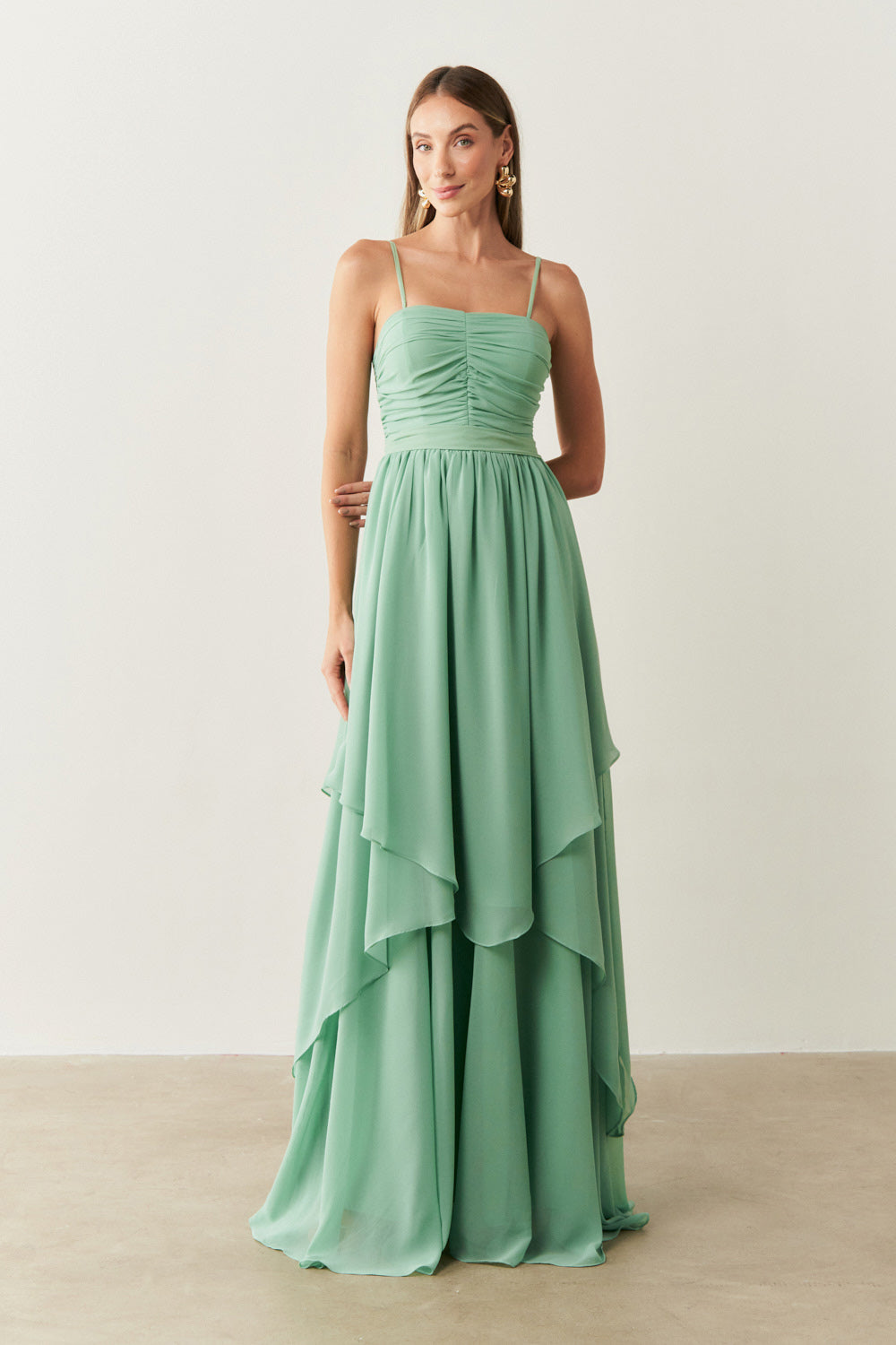 Vestido Longo com Busto Drapeado, Saia com Babados Assimétricos e Alça removível - Noruega Menta