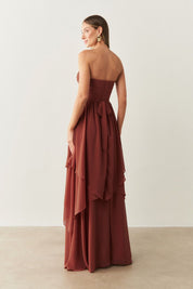 Vestido Longo com Busto Drapeado, Saia com Babados Assimétricos e Alça removível - Noruega Terracota