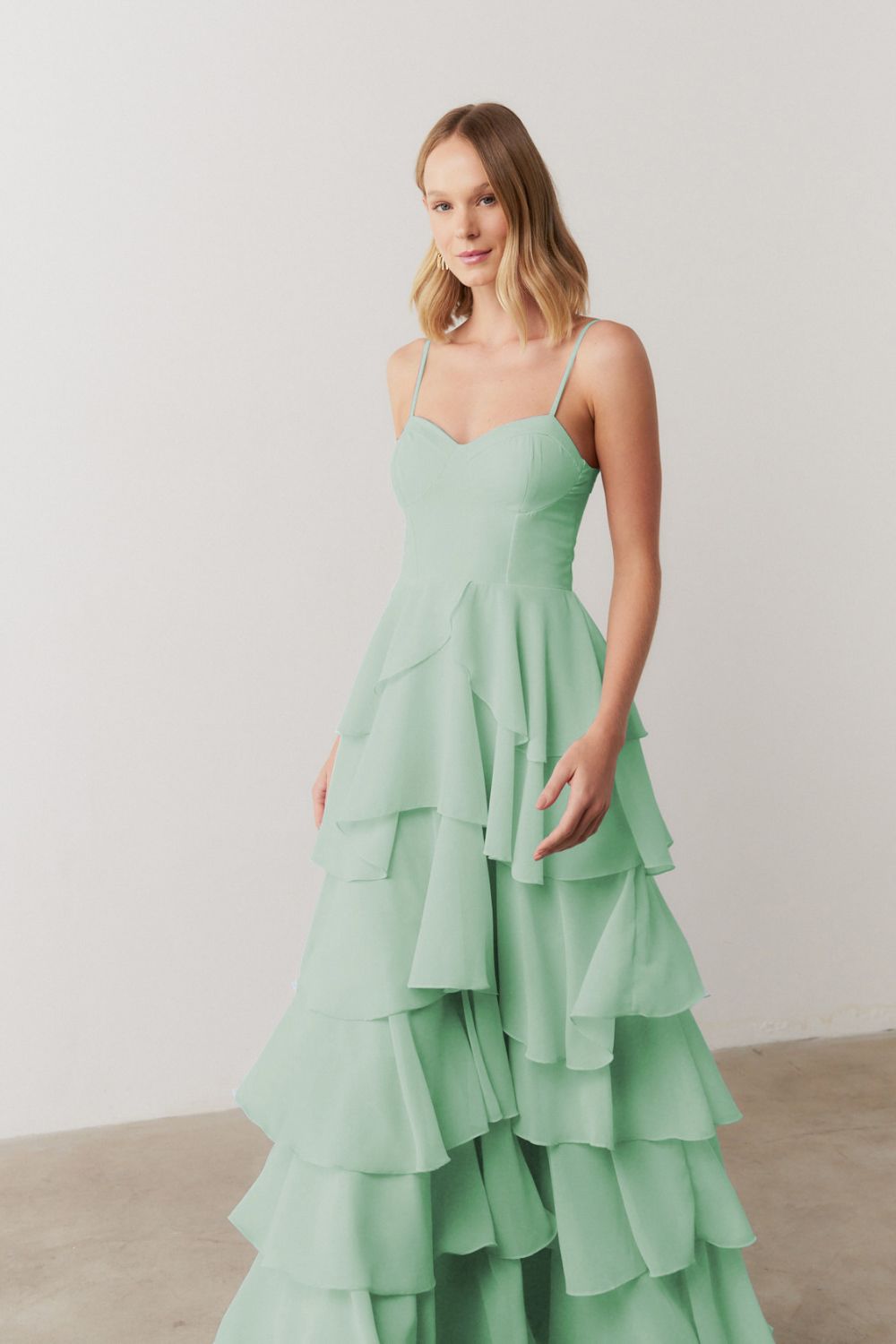 Vestido Longo com Decote coração, Alças Finas e Saia em Babados - Indonésia Menta