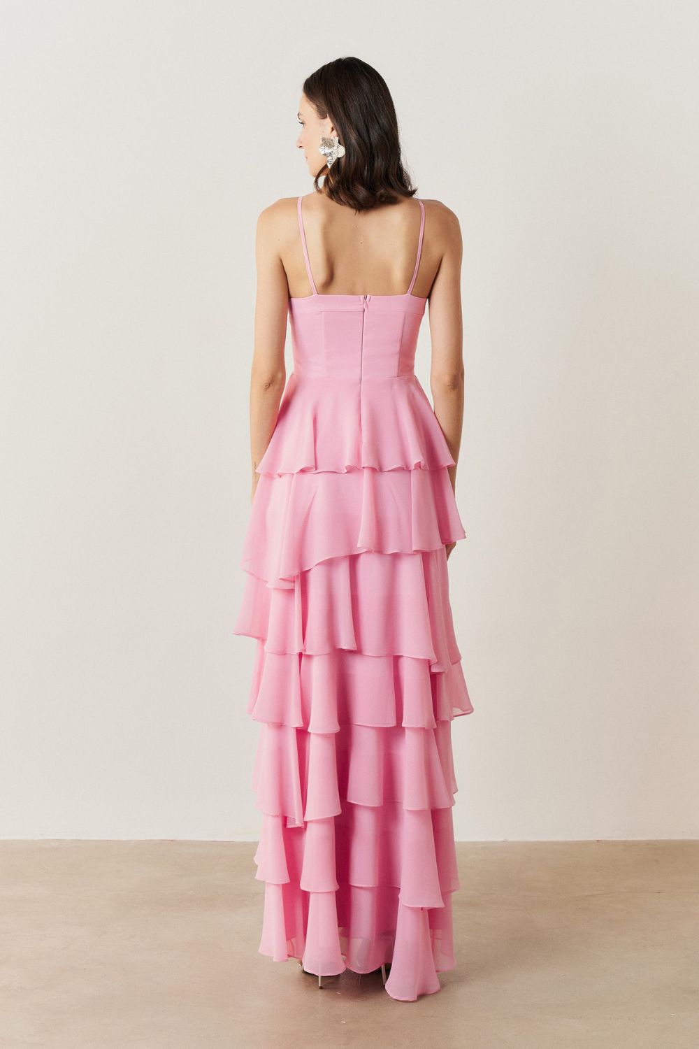 Vestido Longo com Decote coração, Alças Finas e Saia em Babados - Indonésia Rosa