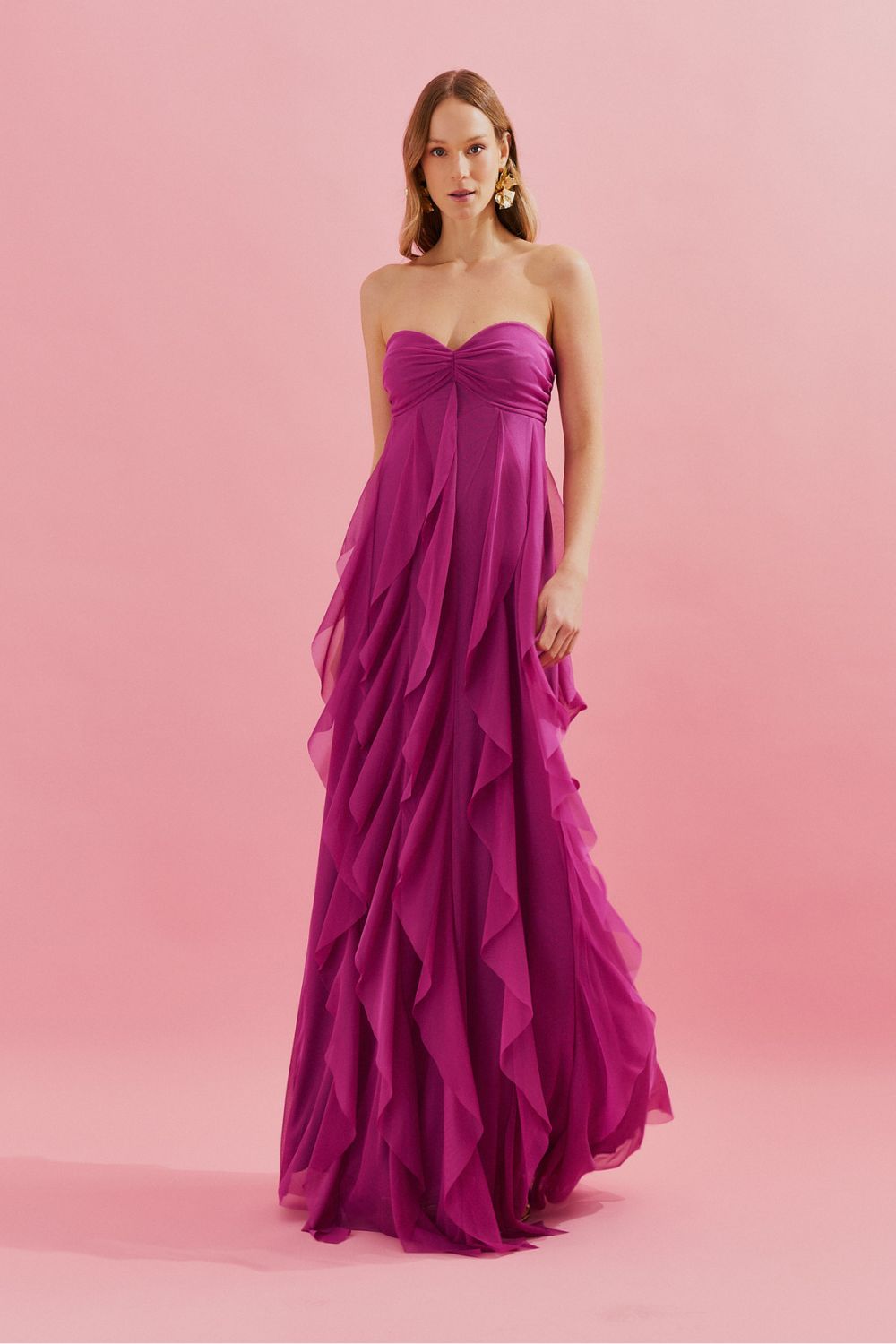 Vestido Longo. com Decote Coração Franzido e Babados em Vertical na Saia - Ava Fúcsia