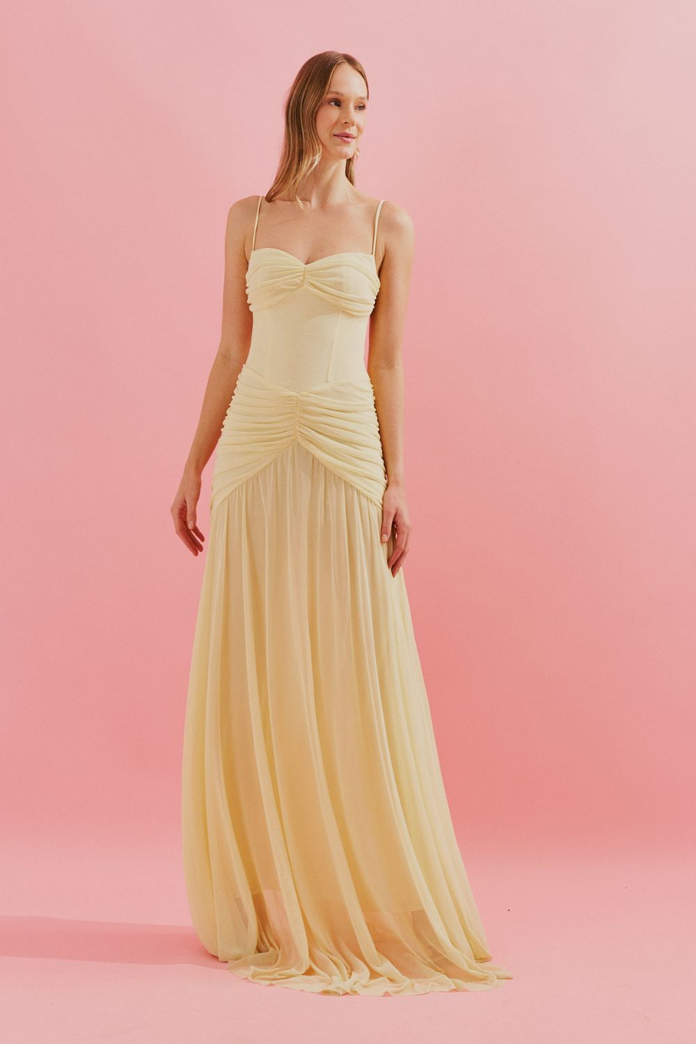 Vestido Longo com Decote Coração e Quadril Franzido - Nicarágua Amarelo