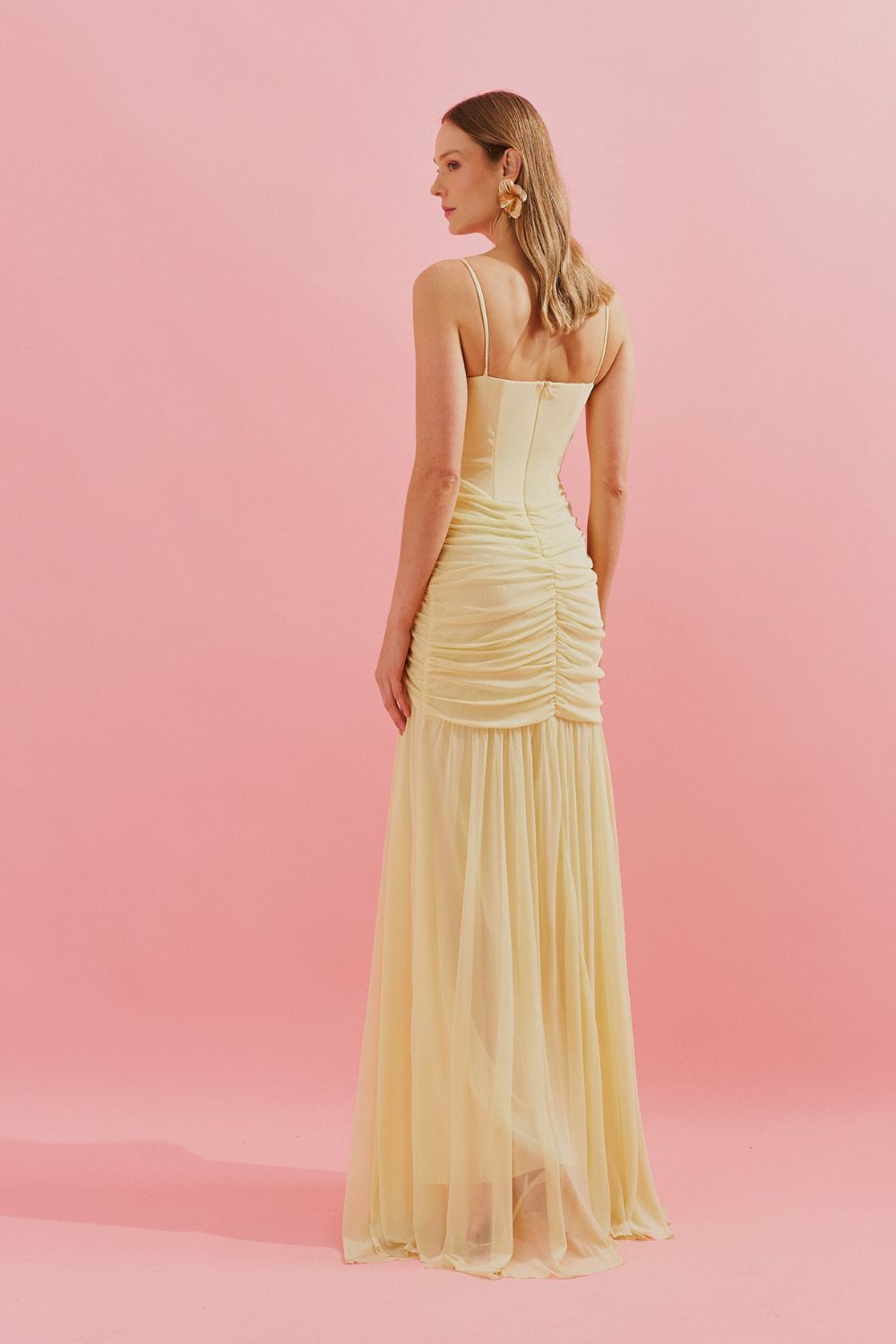 Vestido Longo com Decote Coração e Quadril Franzido - Nicarágua Amarelo