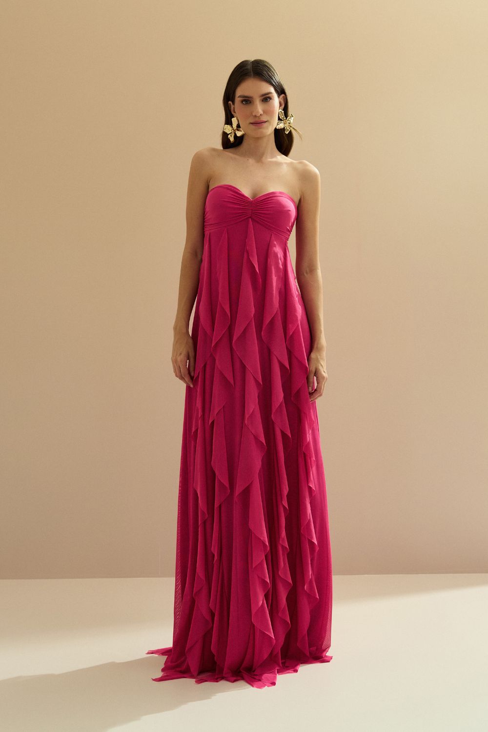 Vestido Longo. com Decote Coração Franzido e Babados em Vertical na Saia - Ava Pink