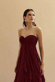 Vestido Longo com Decote Coração Franzido e Babados em Vertical na Saia - Ava Marsala