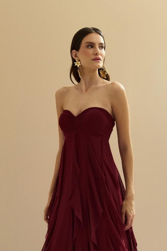 Vestido Longo com Decote Coração Franzido e Babados em Vertical na Saia - Ava Marsala