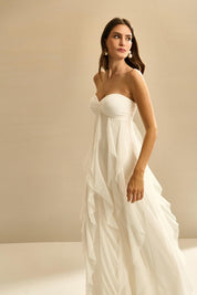 Vestido Longo com Decote Coração Franzido e Babados em Vertical na Saia - Ava Off White