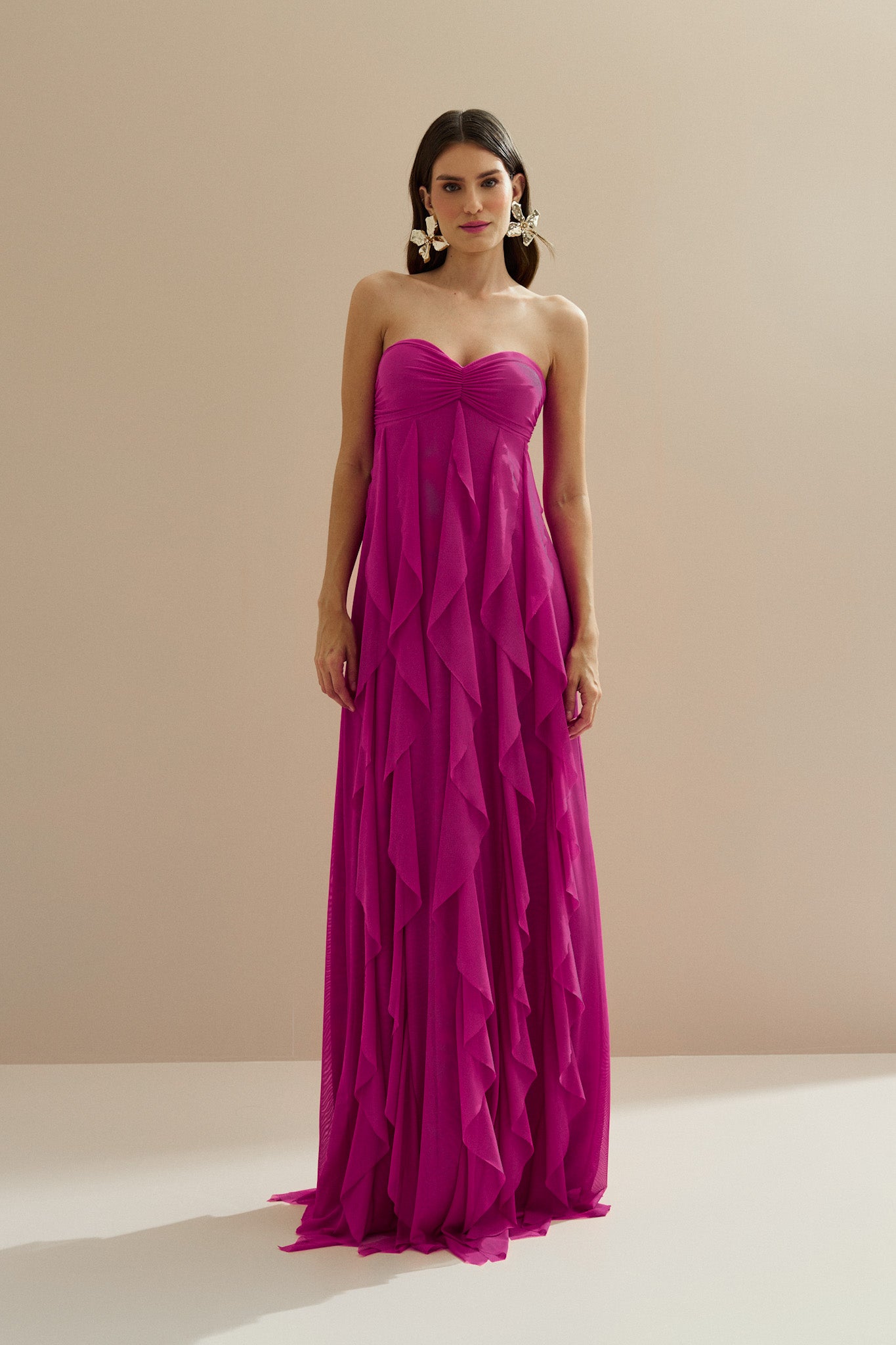 Vestido Longo com Decote Coração Franzido e Babados em Vertical na Saia - Ava Rosa Pink Escuro