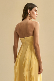 Vestido Longo com Decote Coração Franzido e Babados em Vertical na Saia - Ava Amarelo Manteiga