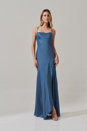 Vestido Longo com Decote Degage e Amarração cruzada nas costas - Gaia Azul Jeans