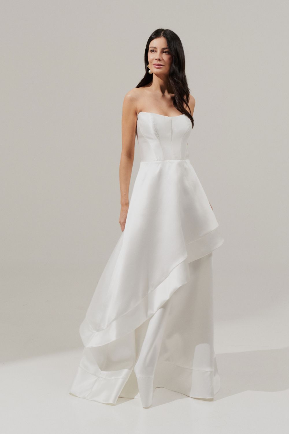 Vestido Longo com Decote em U e Saia com Duas Camadas Assimétricas - Taiti Off White