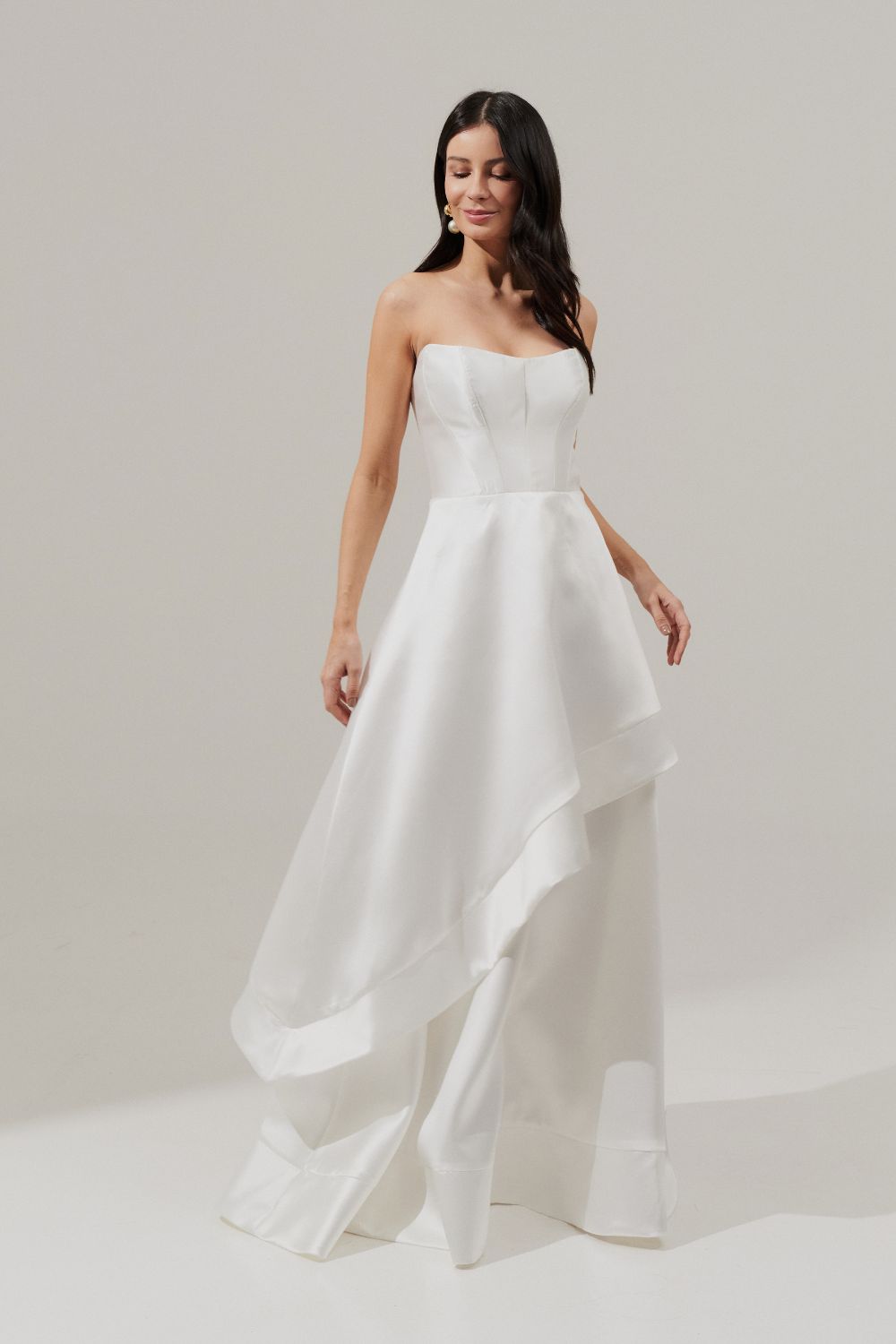 Vestido Longo com Decote em U e Saia com Duas Camadas Assimétricas - Taiti Off White