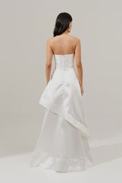Vestido Longo com Decote em U e Saia com Duas Camadas Assimétricas - Taiti Off White