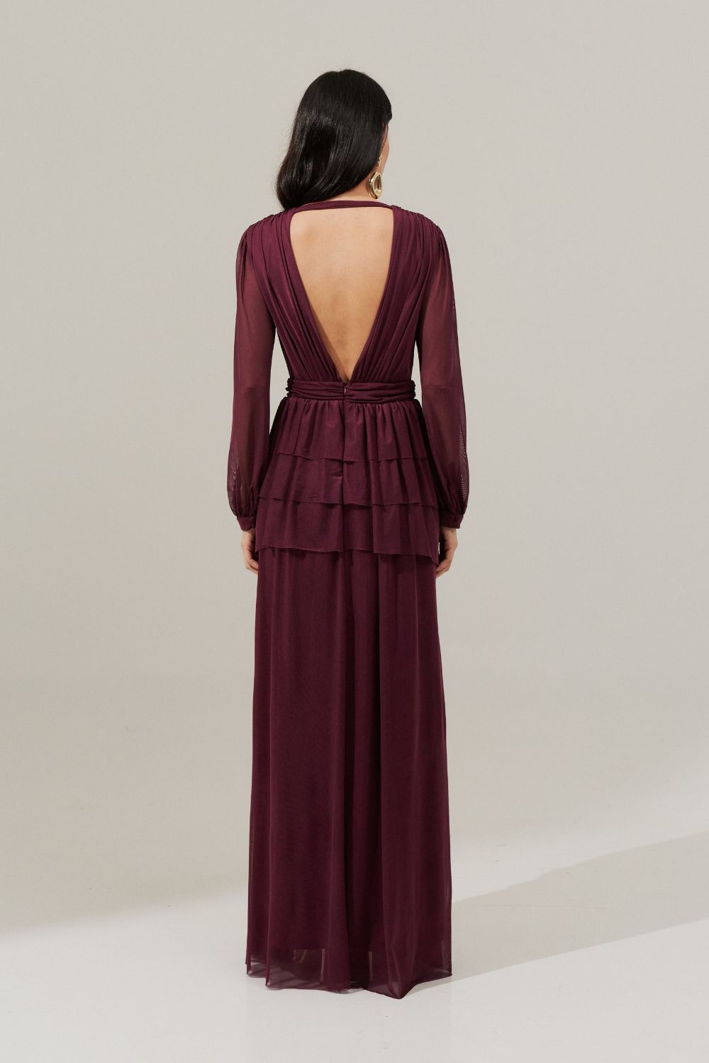 Vestido Longo com Decote Frontal Transpassado e Saia com Babados - Estonia Marsala