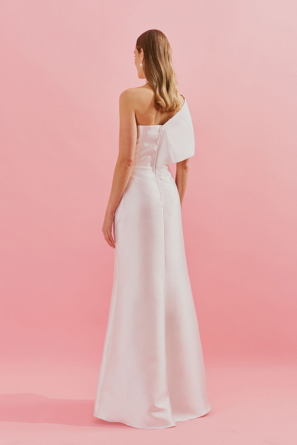 Vestido Longo com Decote Ombro Único e Laço - Lima Off White