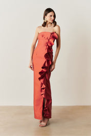Vestido Longo com Decote Reto, Detalhe em Babado Frontal - Estocolmo Terracota