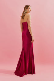 Vestido Longo com Decote Reto e Barbatanas no Busto - Antalia Vermelho