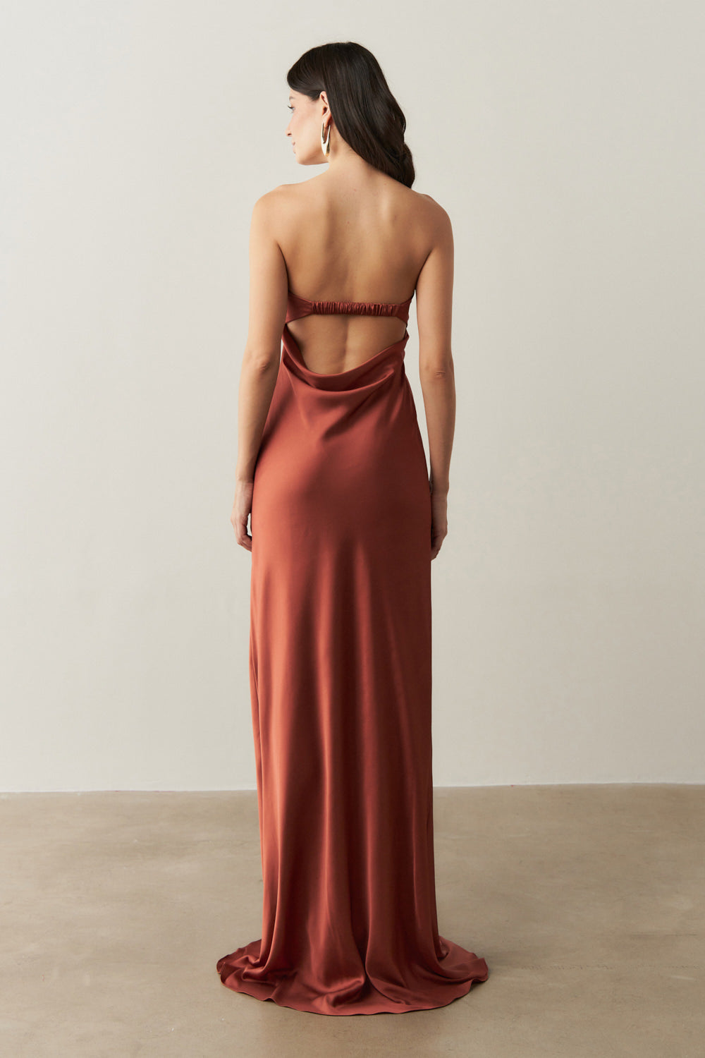 Vestido Longo com Decote Reto e Decote Profundo nas Costas - Marbella Terracota