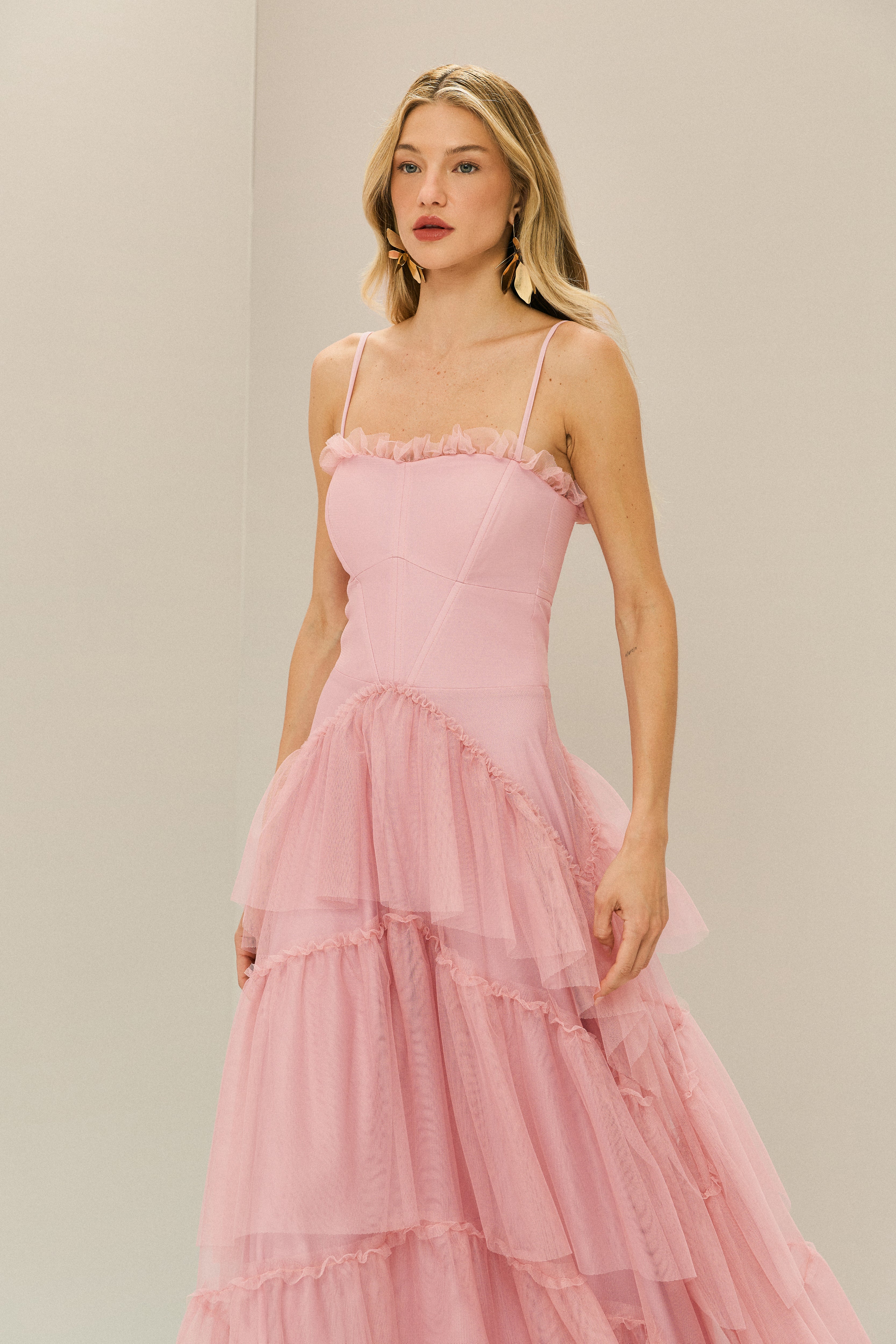 Vestido Longo em Tule com Decote Semi Coração e Saia de Babados - Provença Rosa Claro