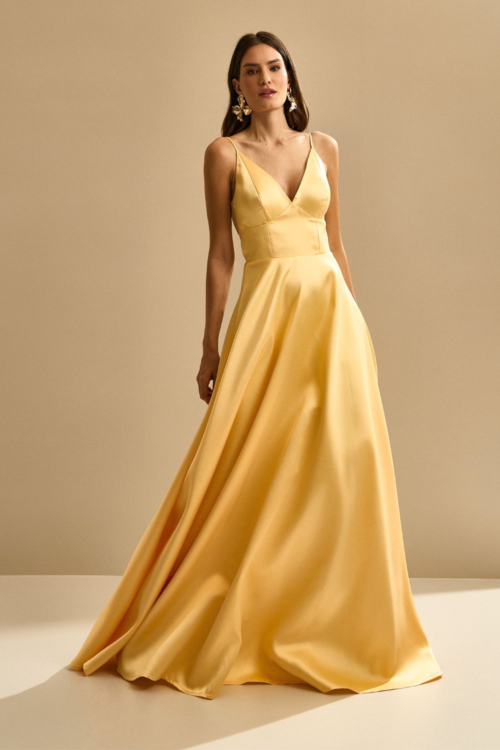 Vestido Longo com Decote V e Alça Fina - Atlanta Amarelo
