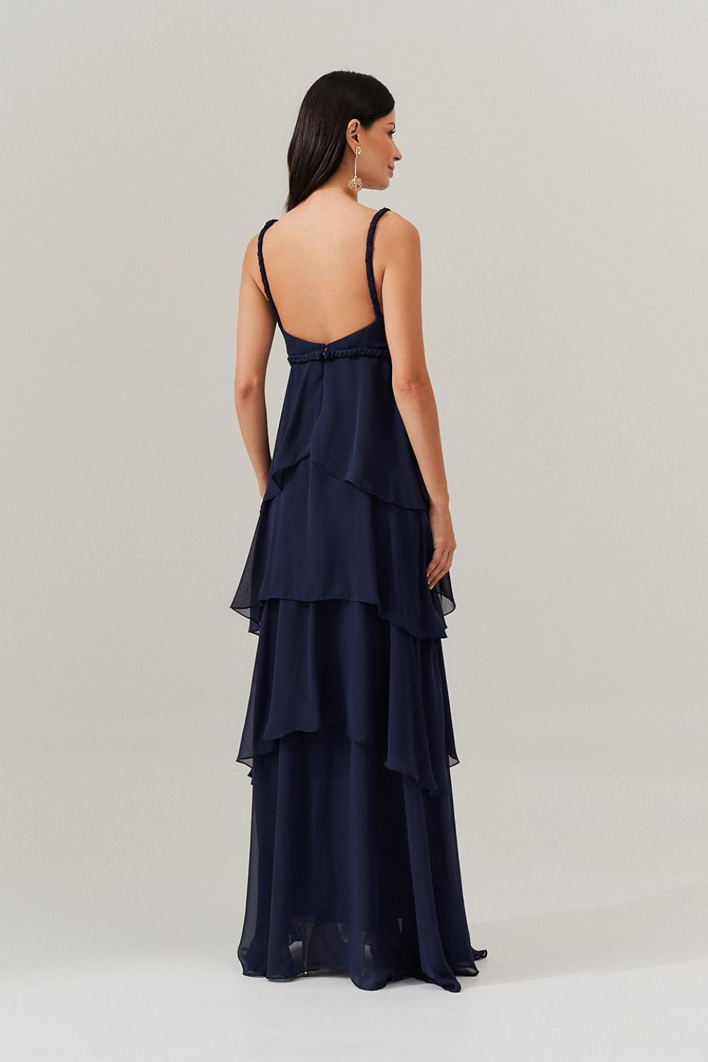 Vestido Longo com decote V e Saia em Camadas Sobrepostas - Laguna Azul Marinho