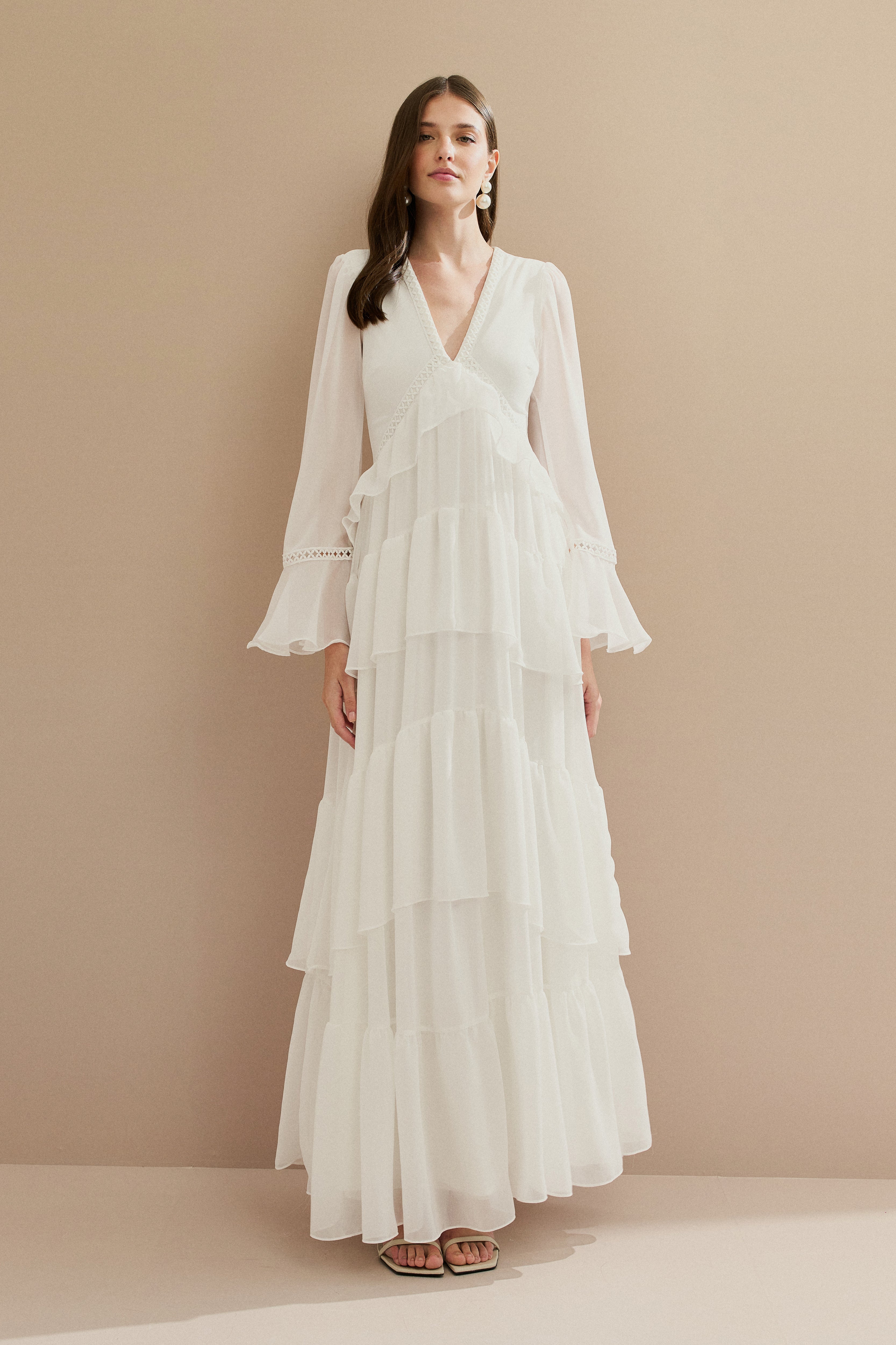 vestido_longo_com_decote_v_manga_longa_e_babados_bariloche_off_white4.jpg