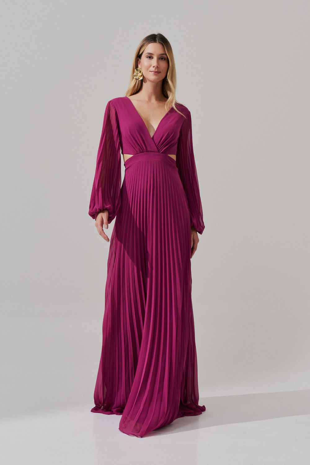 Vestido Longo com Decote V, Manga Longa e Saia Plissada - Bene Fúcsia