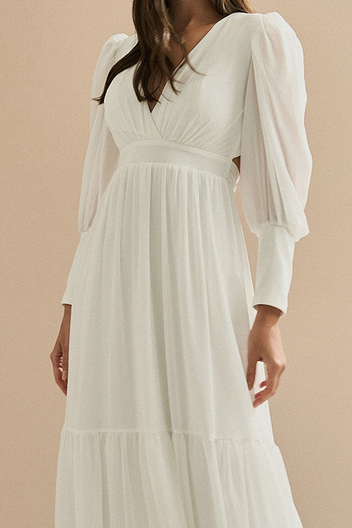 Vestido Longo em Chiffon com Decote V, Mangas Bufantes e Abertura nas Costas - Belize Off White
