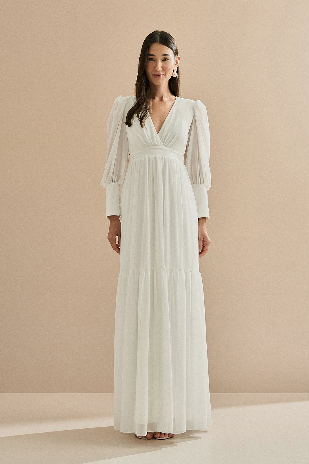 Vestido Longo  com Decote V, Mangas Bufantes e Abertura nas Costas - Belize Off White