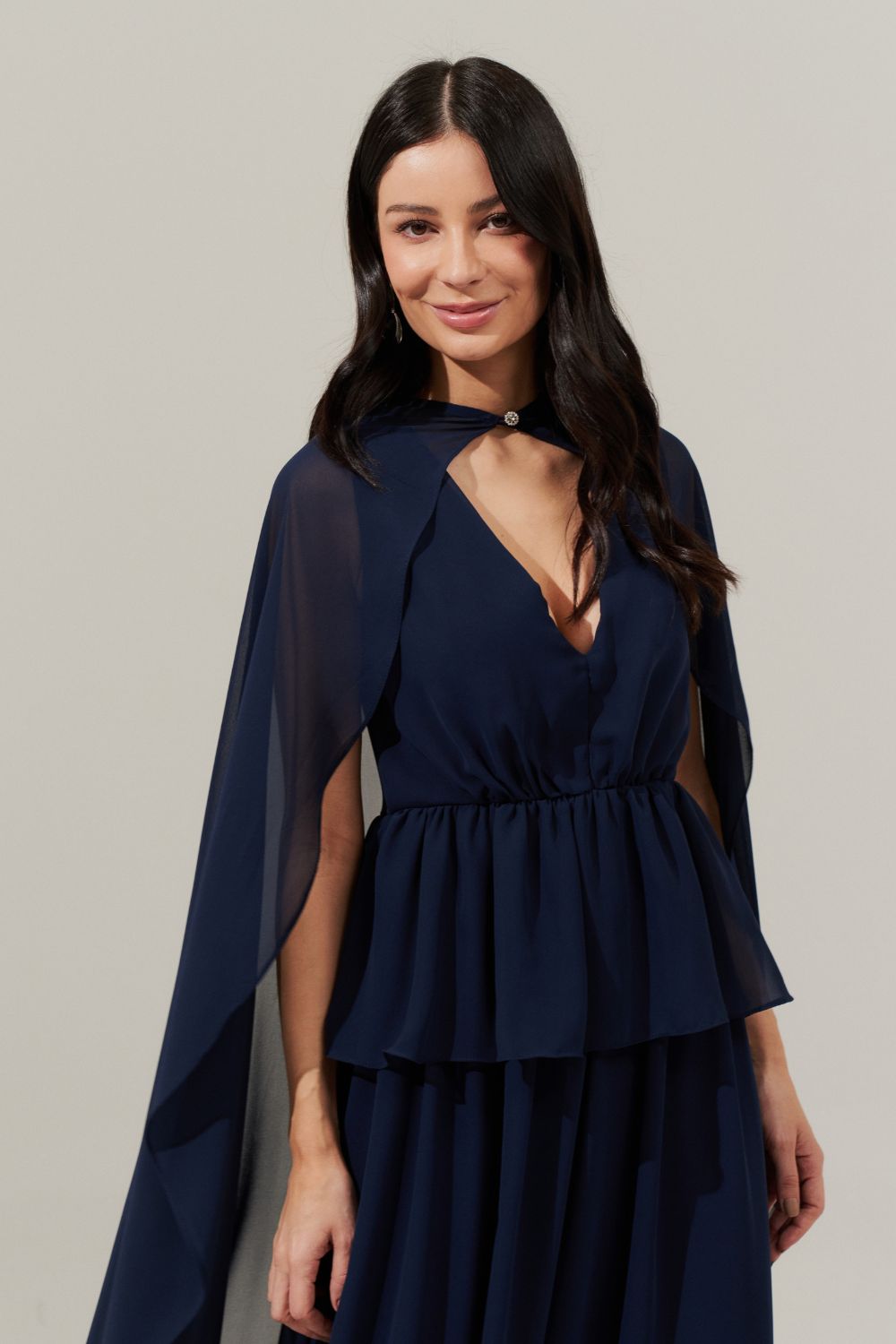 Vestido Longo com Decote V, Saia Fluida e Capa Removível - Carmelo Azul Marinho