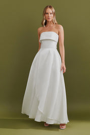 Vestido Longo com Detalhe de Pala Larga no Busto e Saia Cruzada  - Kerry Off White