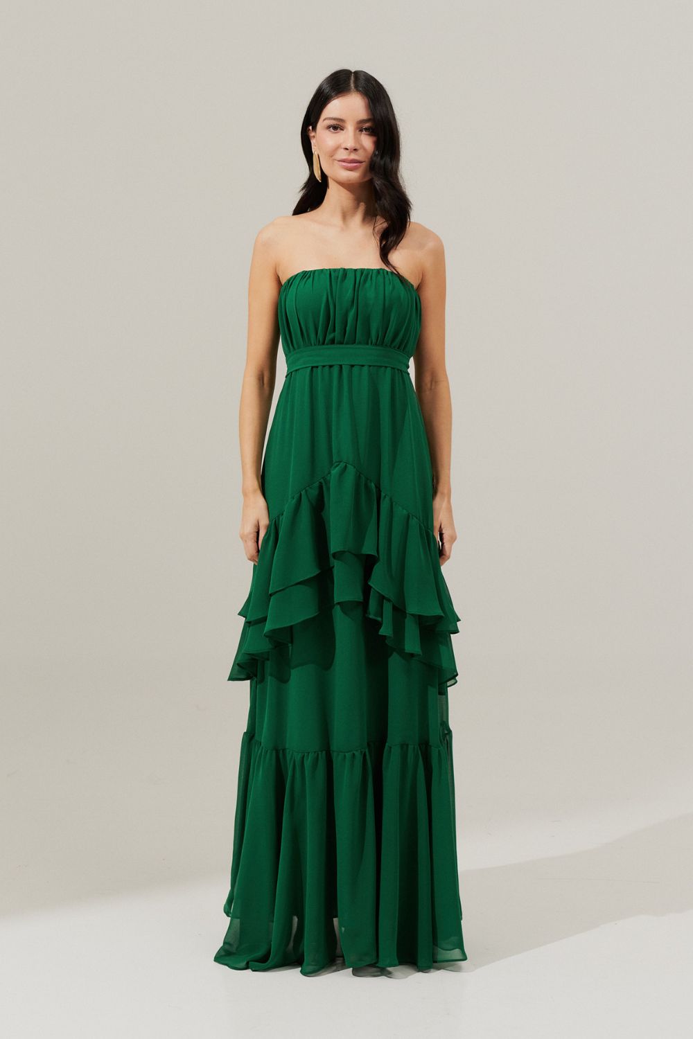 Vestido Longo com Franzidos no Busto, Saia em Babados e Cinto Removível - Salta Verde Bandeira