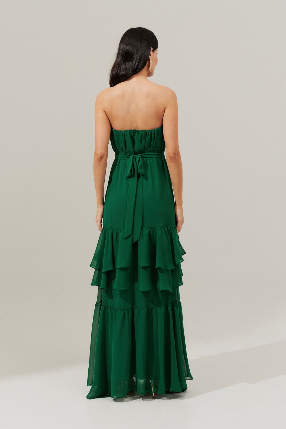 Vestido Longo com Franzidos no Busto, Saia em Babados e Cinto Removível - Salta Verde Bandeira