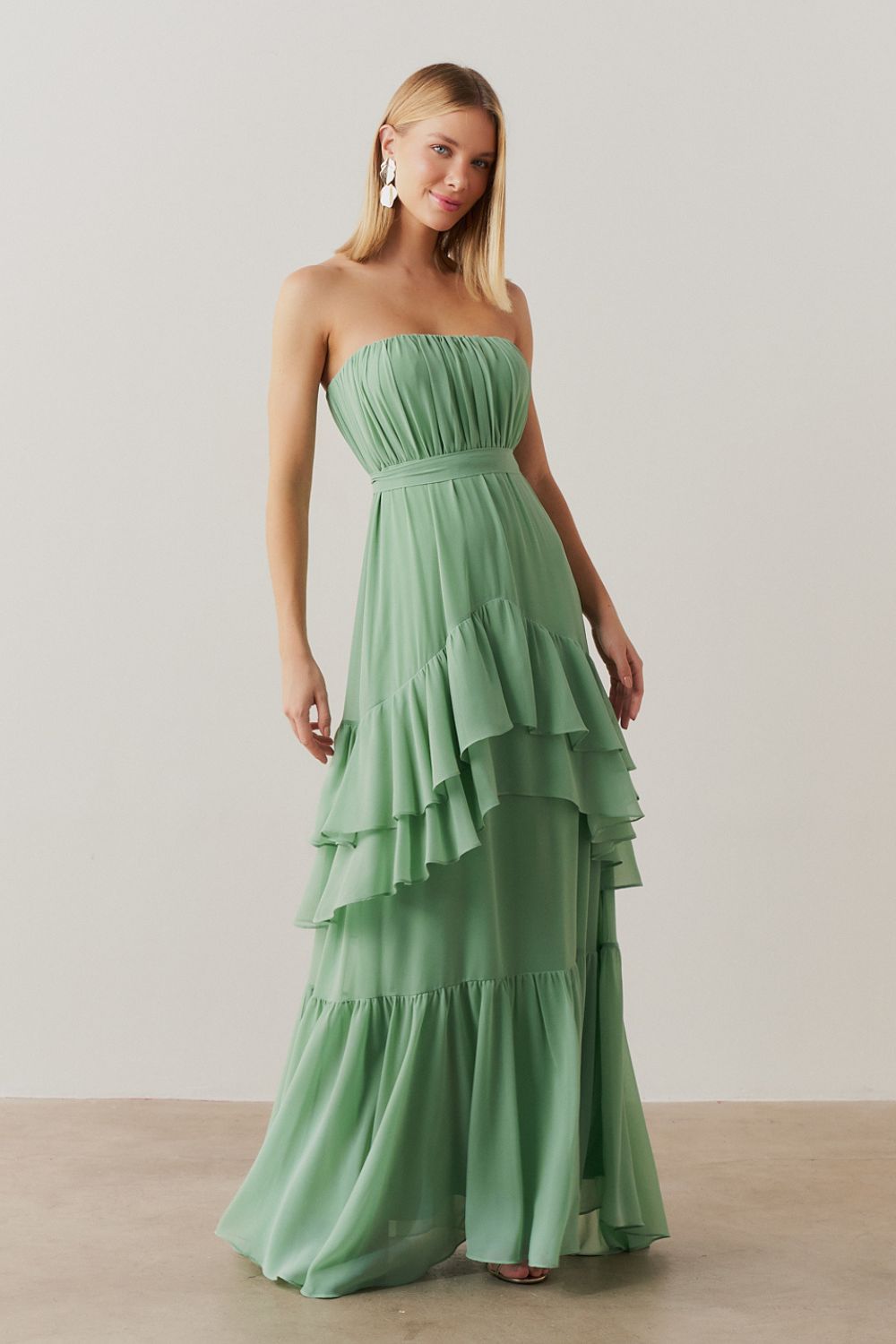Vestido Longo com Franzidos no Busto, Saia em Babados e Cinto Removível - Salta Menta