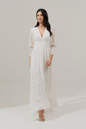 Vestido Longo com Manga Longa, Detalhes de Rendas e Babados Assimétricos - Finlândia Off White