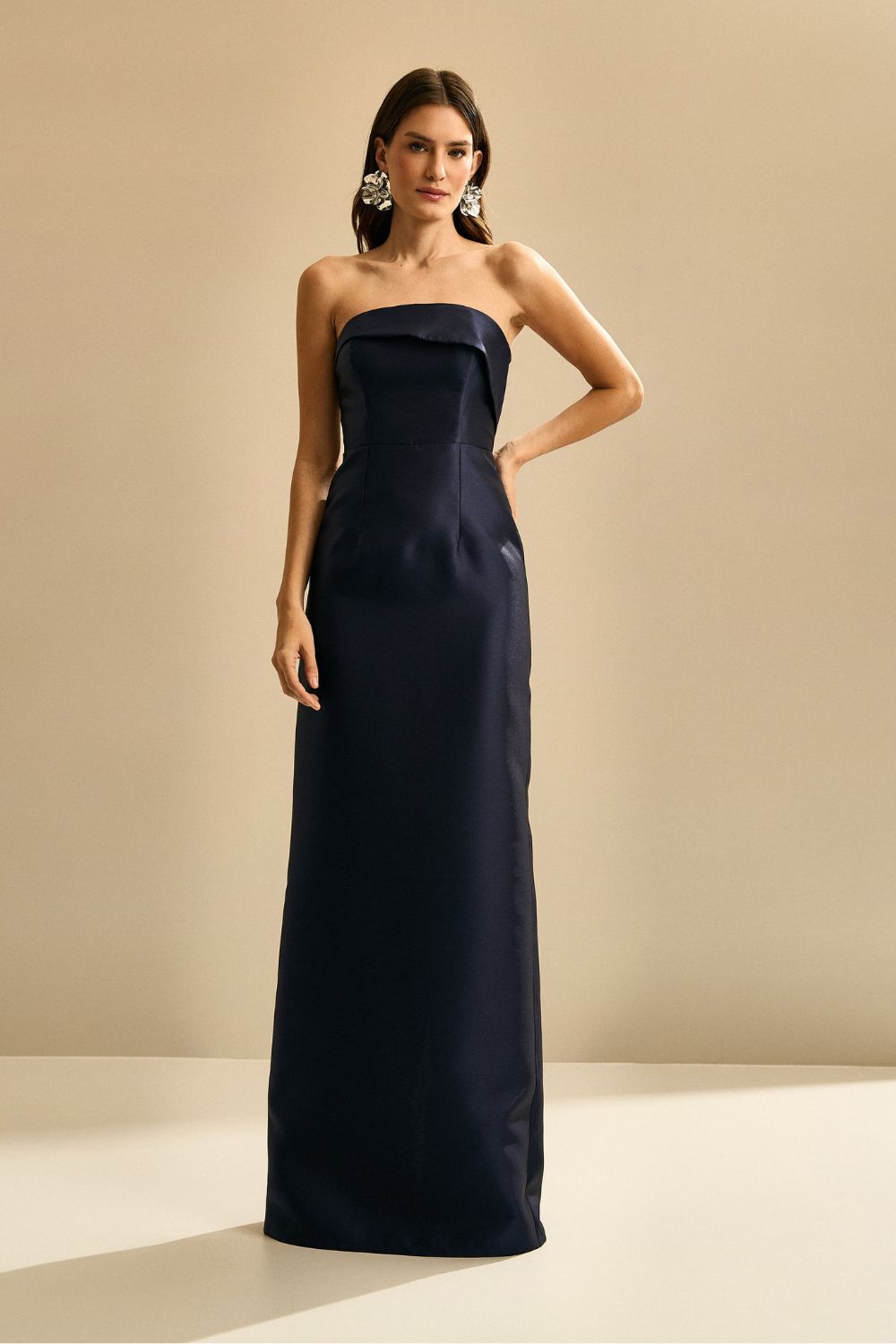 Vestido longo com Pala Assimétrica e Fenda traseira - Malásia Azul Marinho