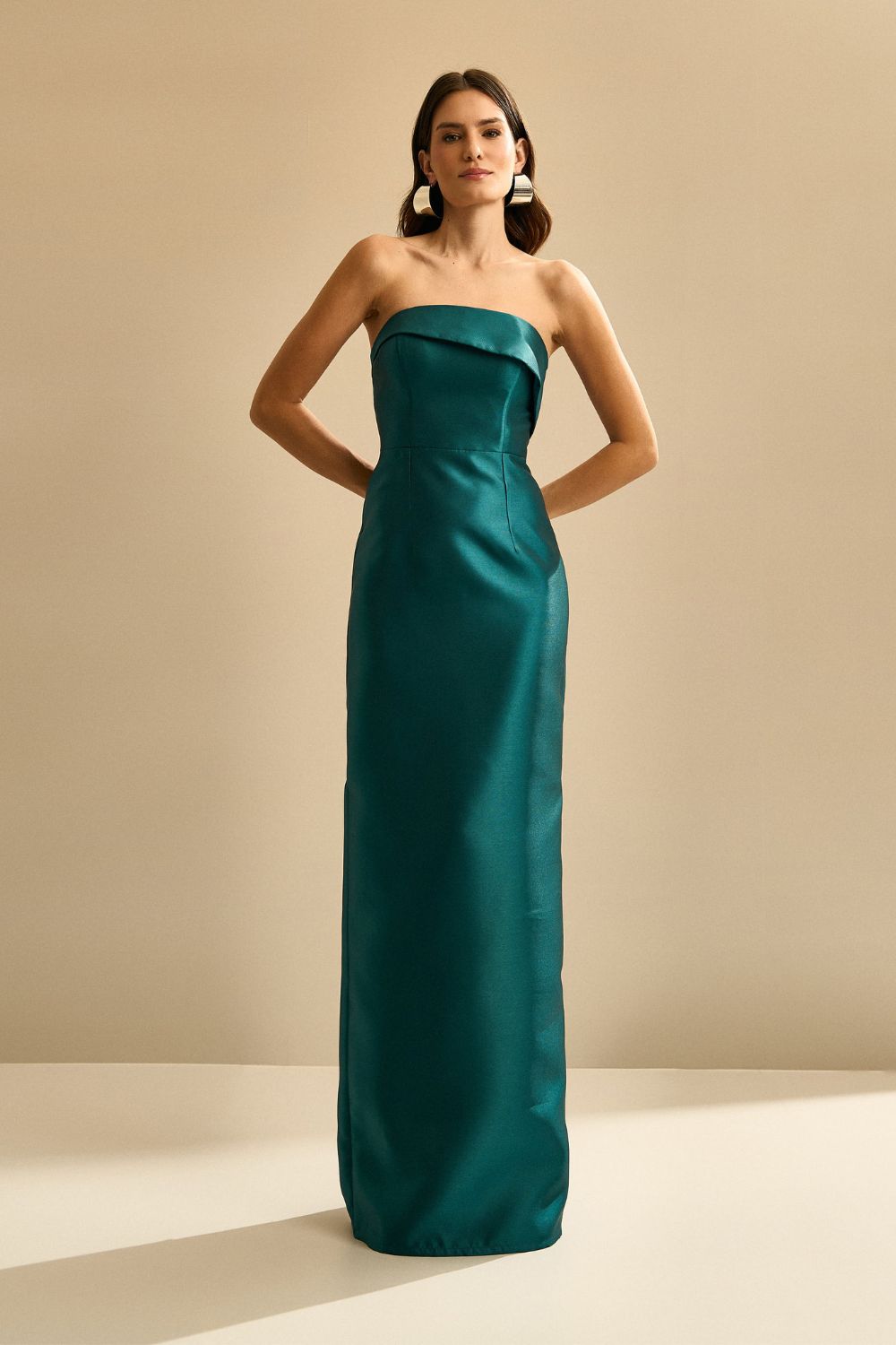 Vestido longo com Pala Assimétrica e Fenda traseira - Malásia Petróleo