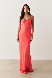 Vestido Longo de Cetim com Decote Coração Franzido - Croácia Coral