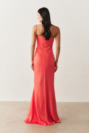 Vestido Longo de Cetim com Decote Coração Franzido - Croácia Coral