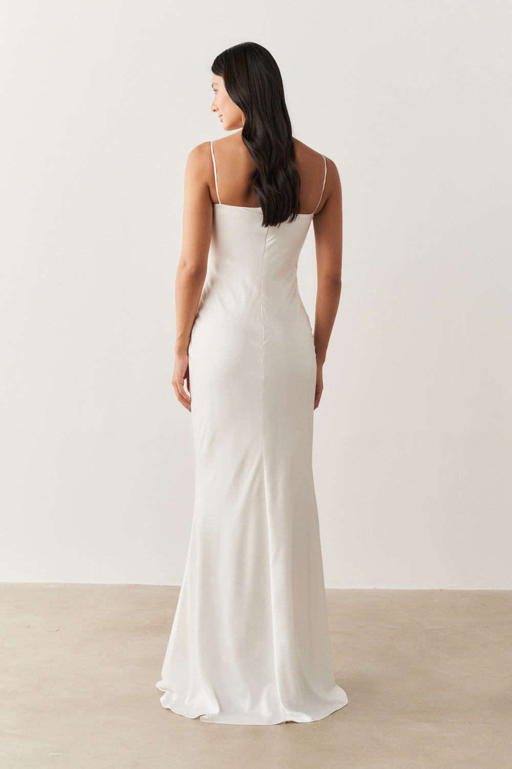 Vestido Longo de Cetim com Decote Coração Franzido - Croácia Off White